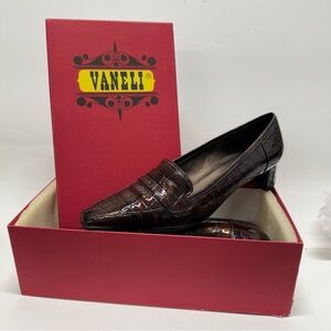 Vaneli Glossy Croc-Embossed Pointed Penny Loafers in Dark Brown Size 7.5N